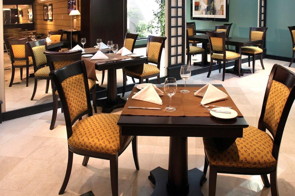 Amerian Executive Mendoza Hotel מראה חיצוני תמונה
