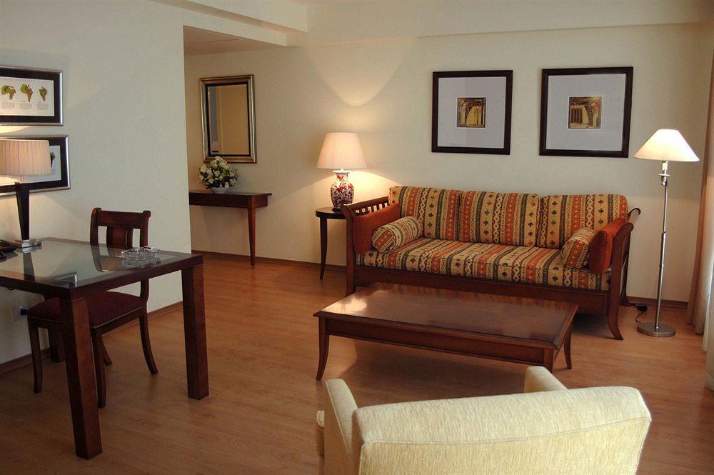 Amerian Executive Mendoza Hotel מראה חיצוני תמונה